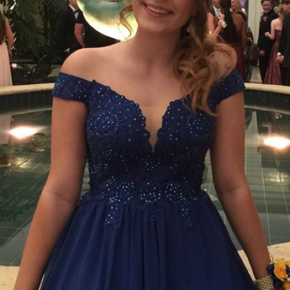 beautiful royal blue sparkly prom dress